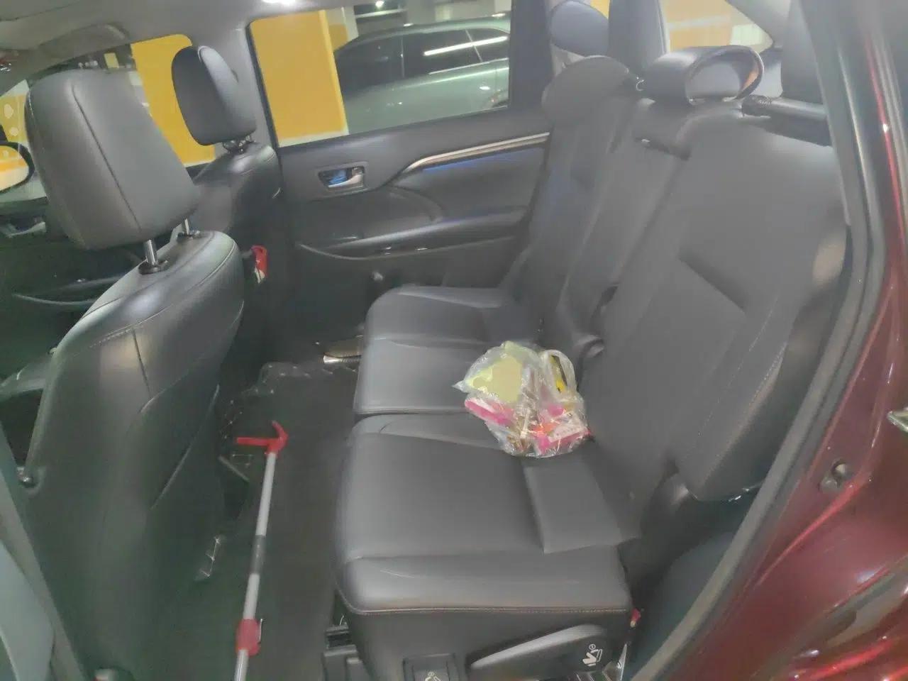 Toyota Highlander 2015 2.0T Four-Wheel Drive Ultimate Edition 7-Seater — миниатюра 17