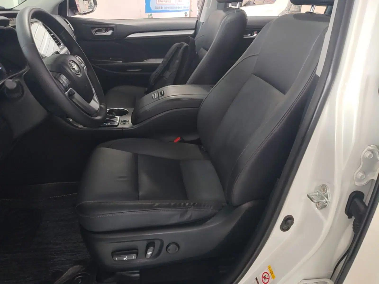 Toyota Highlander 2018 2.0T Four-Wheel Drive Luxury Edition 7 Seats China V Emission Standard — миниатюра 17