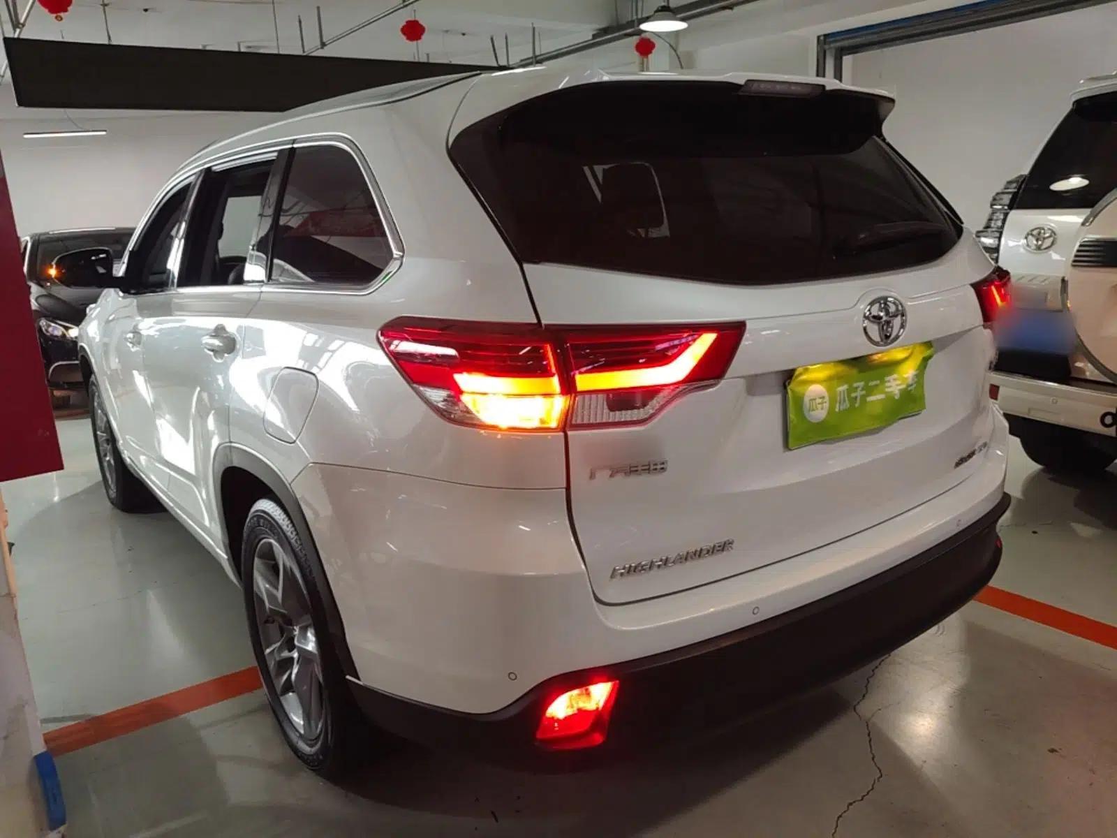 Toyota Highlander 2018 2.0T Four-Wheel Drive Luxury Edition 7 Seats China V Emission Standard — миниатюра 4