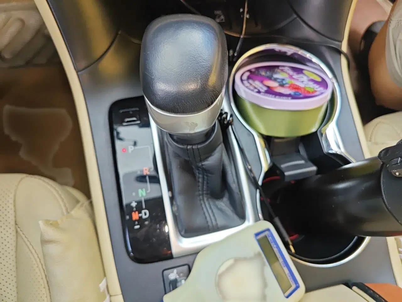Toyota Highlander 2015 2.0T Four-Wheel Drive Luxury Edition 7-Seater — миниатюра 13