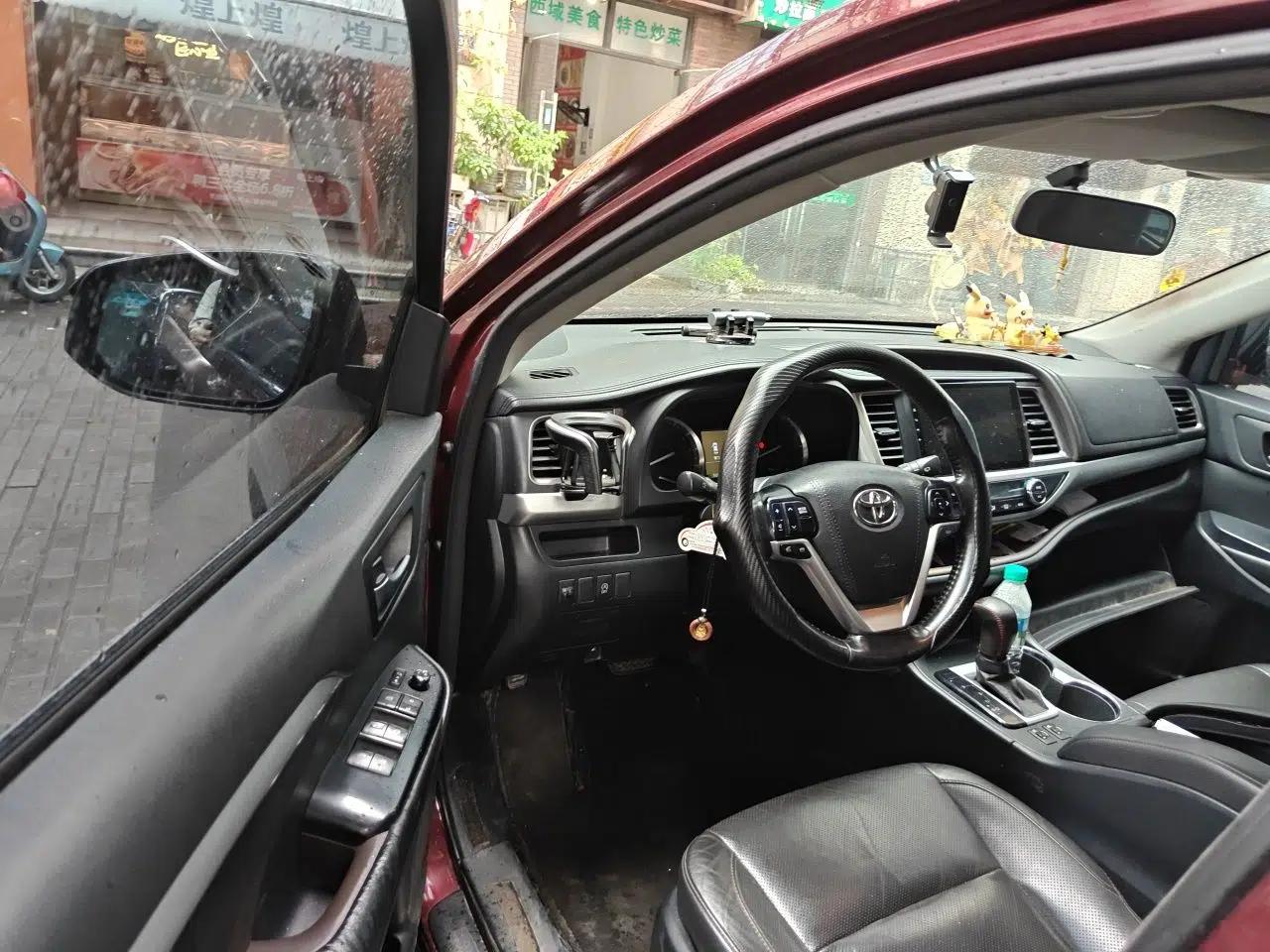Toyota Highlander 2015 2.0T Two-Wheel Drive Luxury Edition 7 Seats — миниатюра 16
