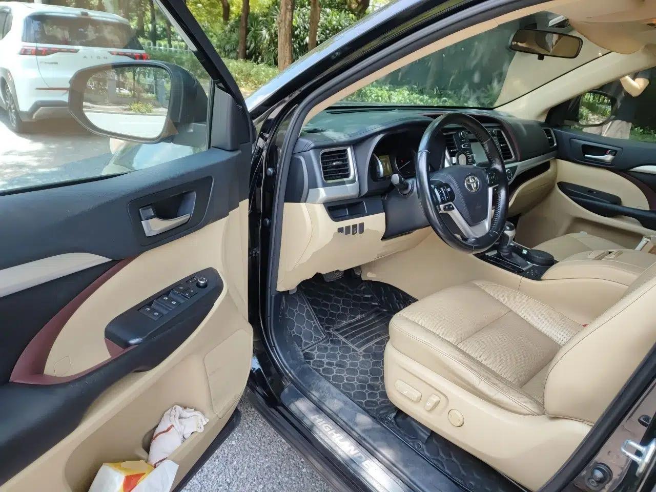 Toyota Highlander 2015 2.0T Two-Wheel Drive Luxury Edition 7 Seats — миниатюра 16