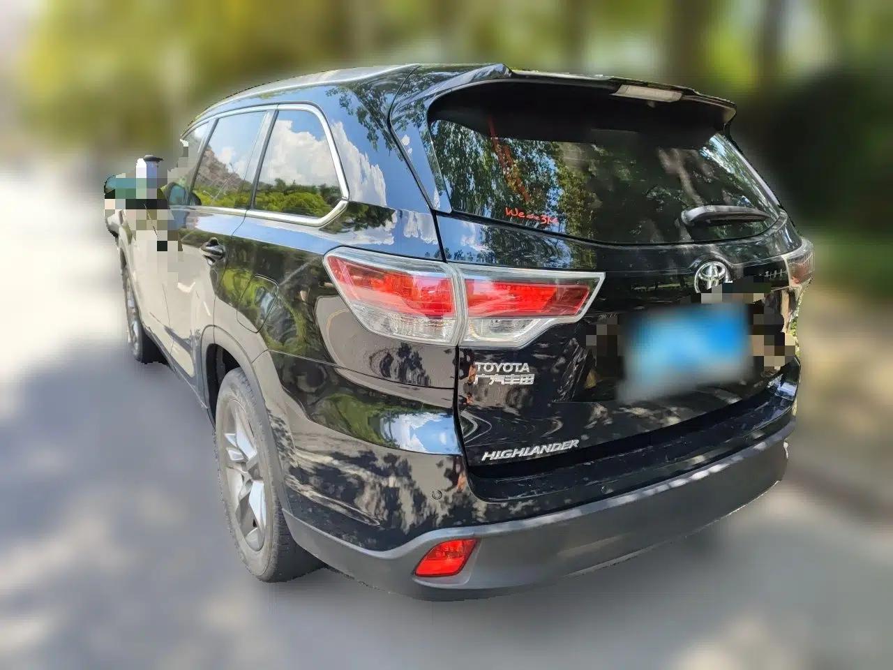 Toyota Highlander 2015 2.0T Two-Wheel Drive Luxury Edition 7 Seats — миниатюра 4