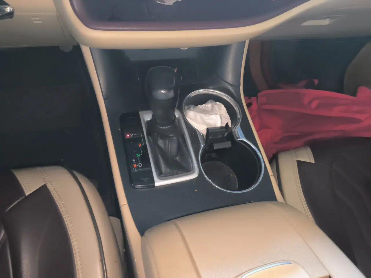 Toyota Highlander 2015 2.0T Two-Wheel Drive Elite Edition 7 Seats — миниатюра 14