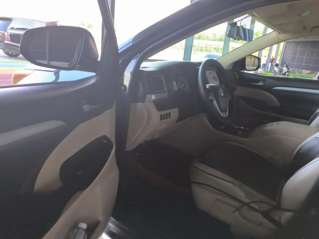 Toyota Highlander 2015 2.0T Two-Wheel Drive Elite Edition 7 Seats — миниатюра 16