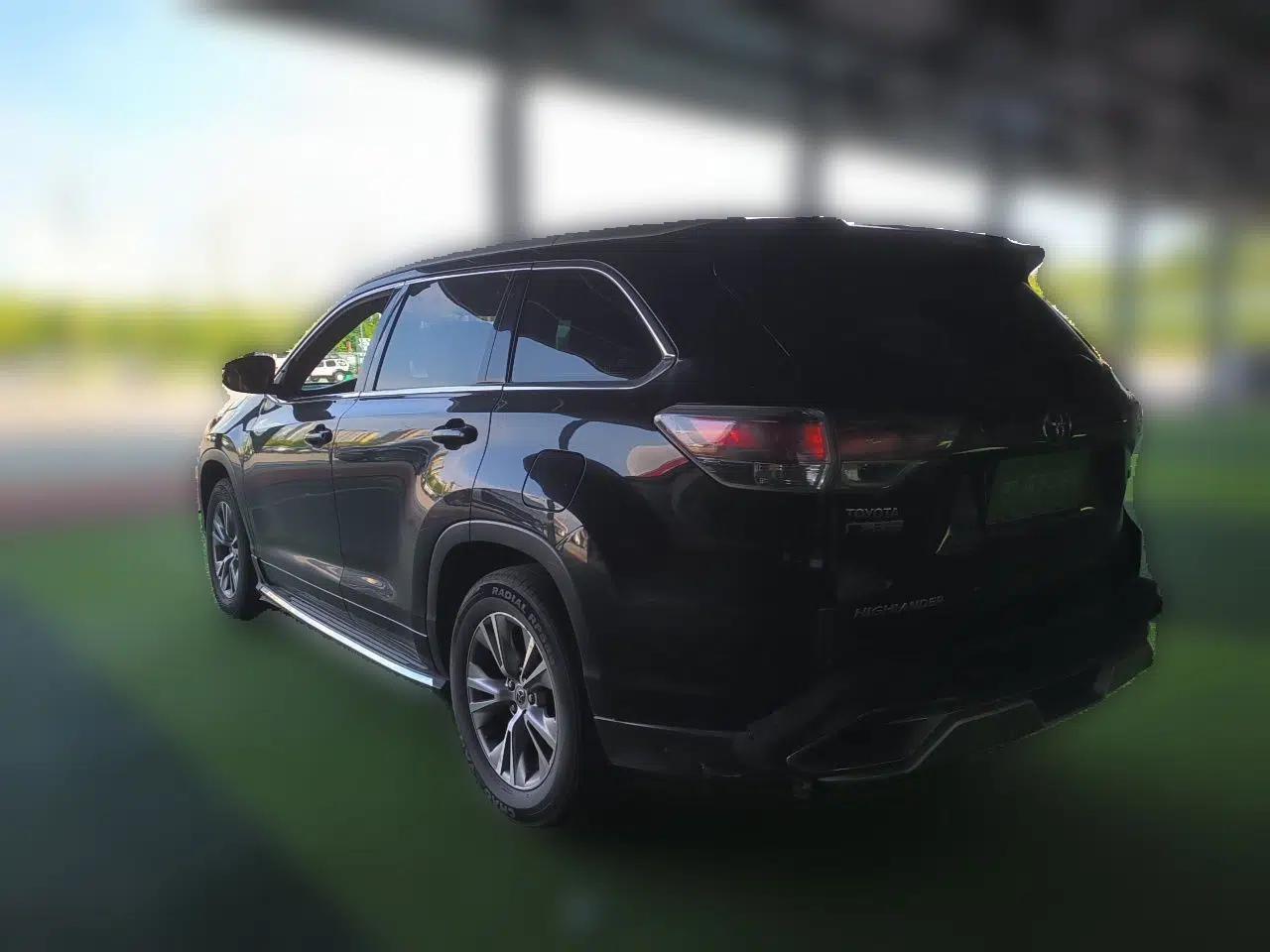 Toyota Highlander 2015 2.0T Two-Wheel Drive Elite Edition 7 Seats — миниатюра 4