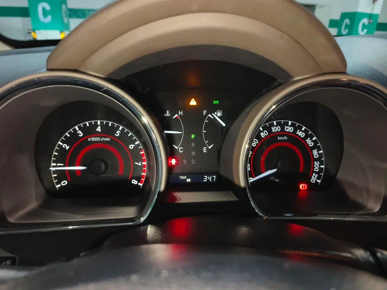 Toyota Highlander 2012 3.5L 4x4 7-Seater Ultimate Edition — миниатюра 11