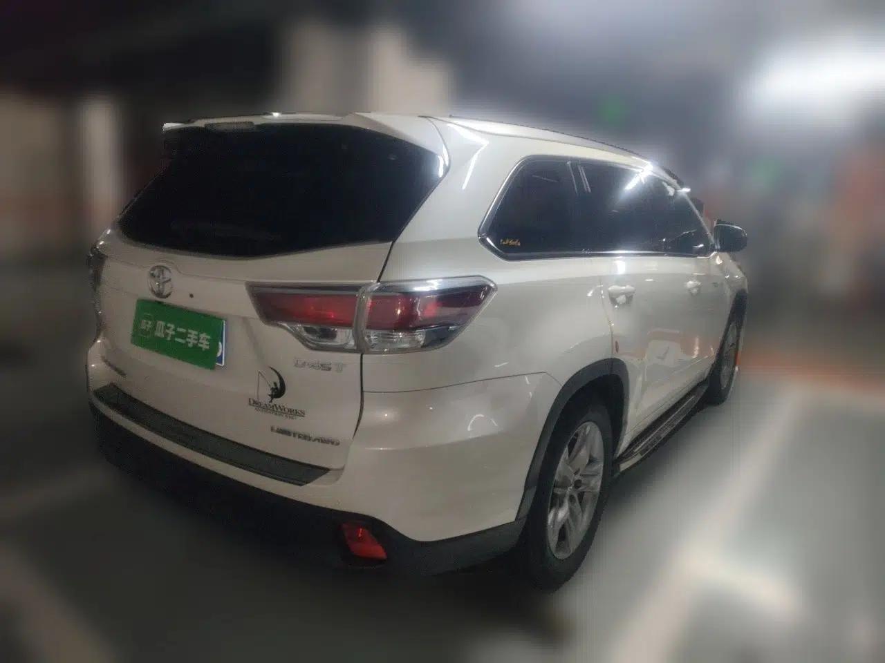 Toyota Highlander 2015 2.0T Four-Wheel Drive Ultimate Edition 7-Seater — миниатюра 6