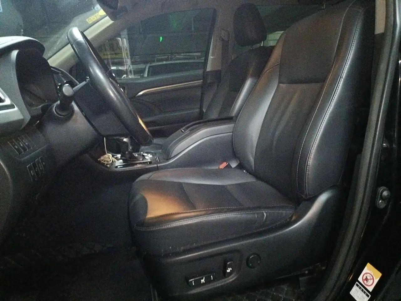 Toyota Highlander 2018 2.0T Four-Wheel Drive Prestige Version 7 Seats China V Emission Standard — миниатюра 12