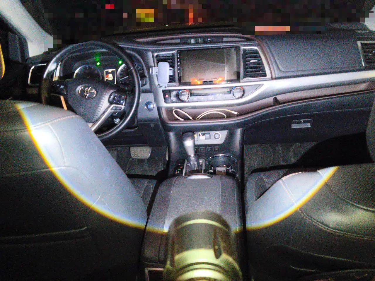 Toyota Highlander 2018 2.0T Four-Wheel Drive Luxury Version 7 Seats China VI Standard — миниатюра 9