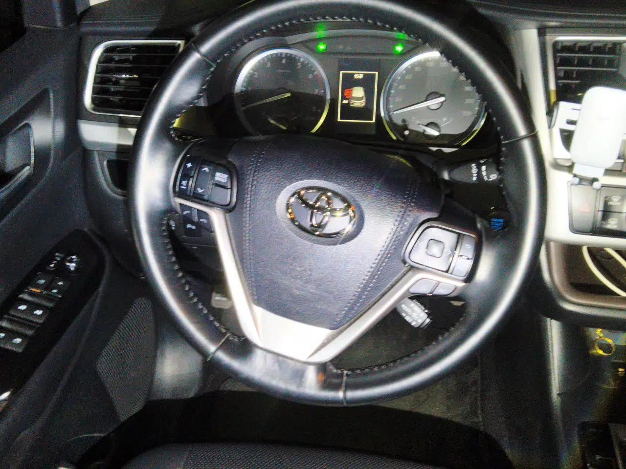 Toyota Highlander 2018 2.0T Four-Wheel Drive Luxury Version 7 Seats China VI Standard — миниатюра 10