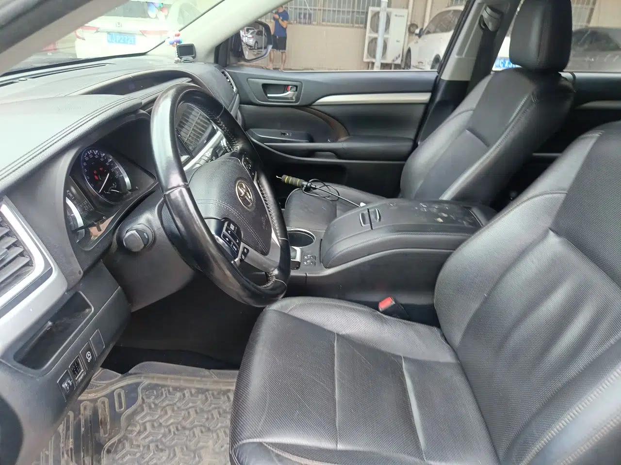 Toyota Highlander 2015 2.0T Four-Wheel Drive Luxury Edition 7-Seater — миниатюра 15