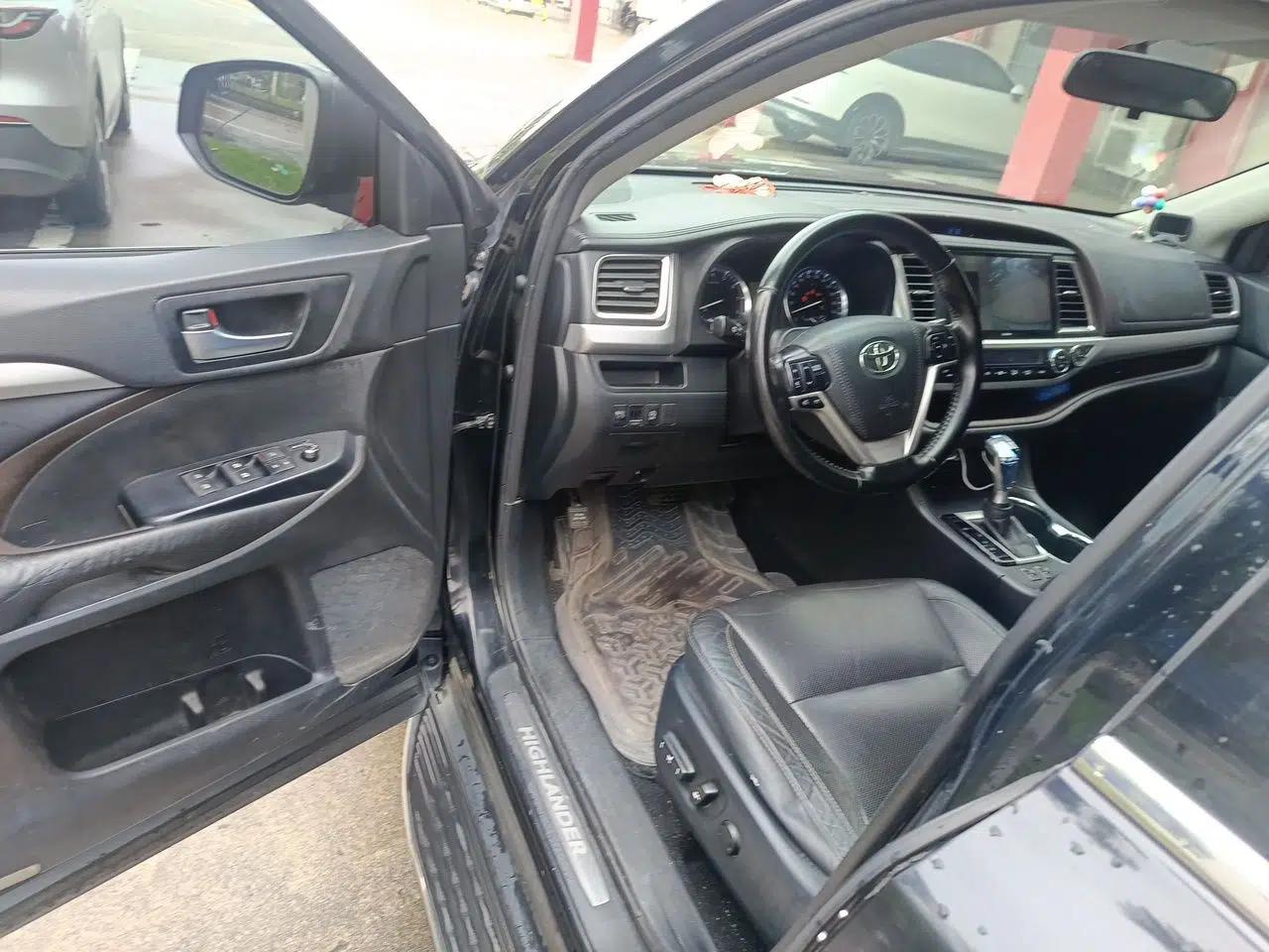 Toyota Highlander 2015 2.0T Four-Wheel Drive Luxury Edition 7-Seater — миниатюра 16