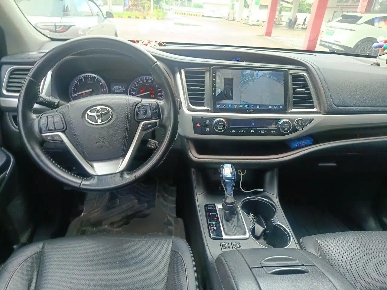 Toyota Highlander 2015 2.0T Four-Wheel Drive Luxury Edition 7-Seater — миниатюра 9