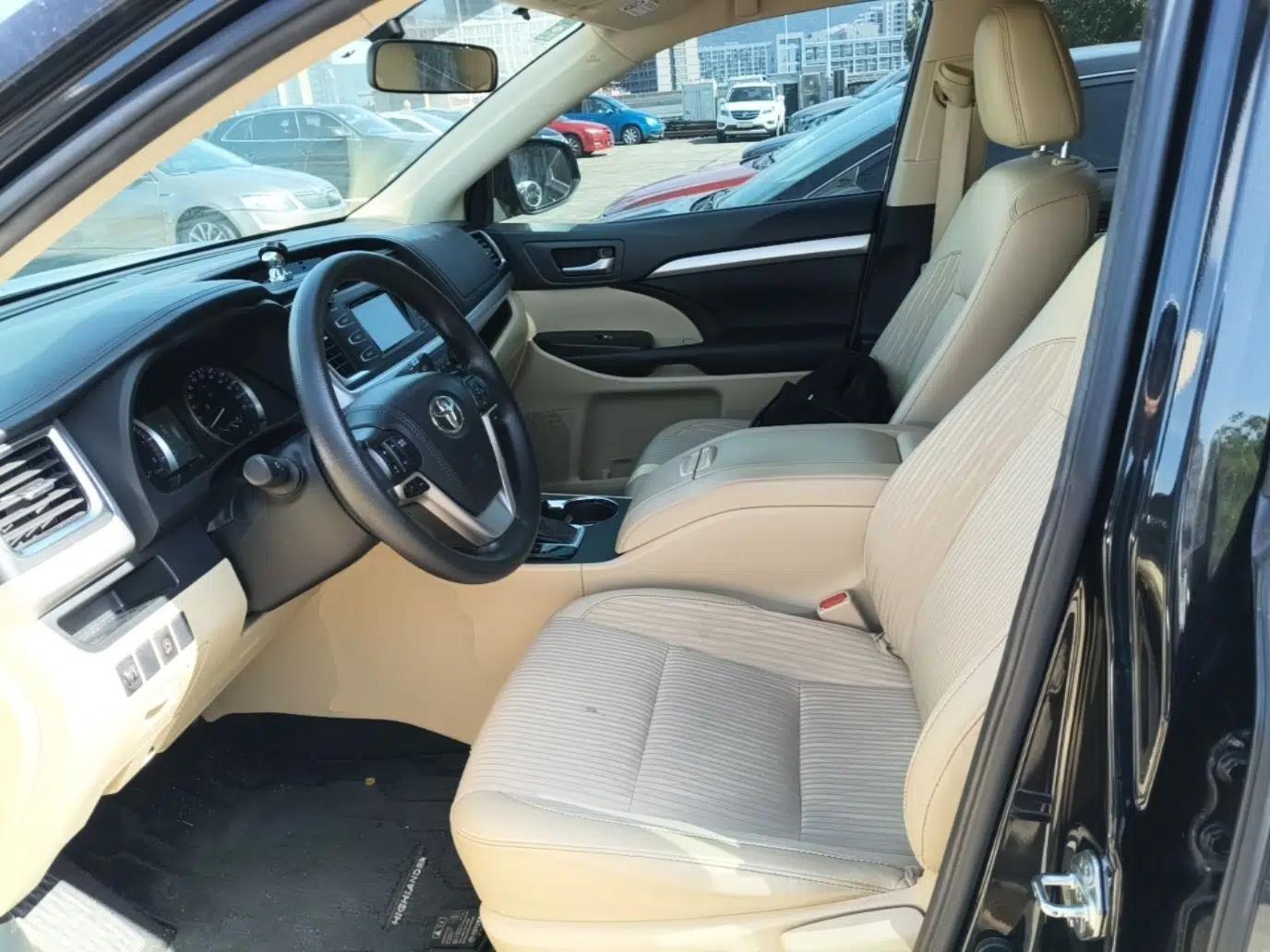 Toyota Highlander 2018 2.0T Two-Wheel Drive Elite Version 5 Seats China VI Standard — миниатюра 17