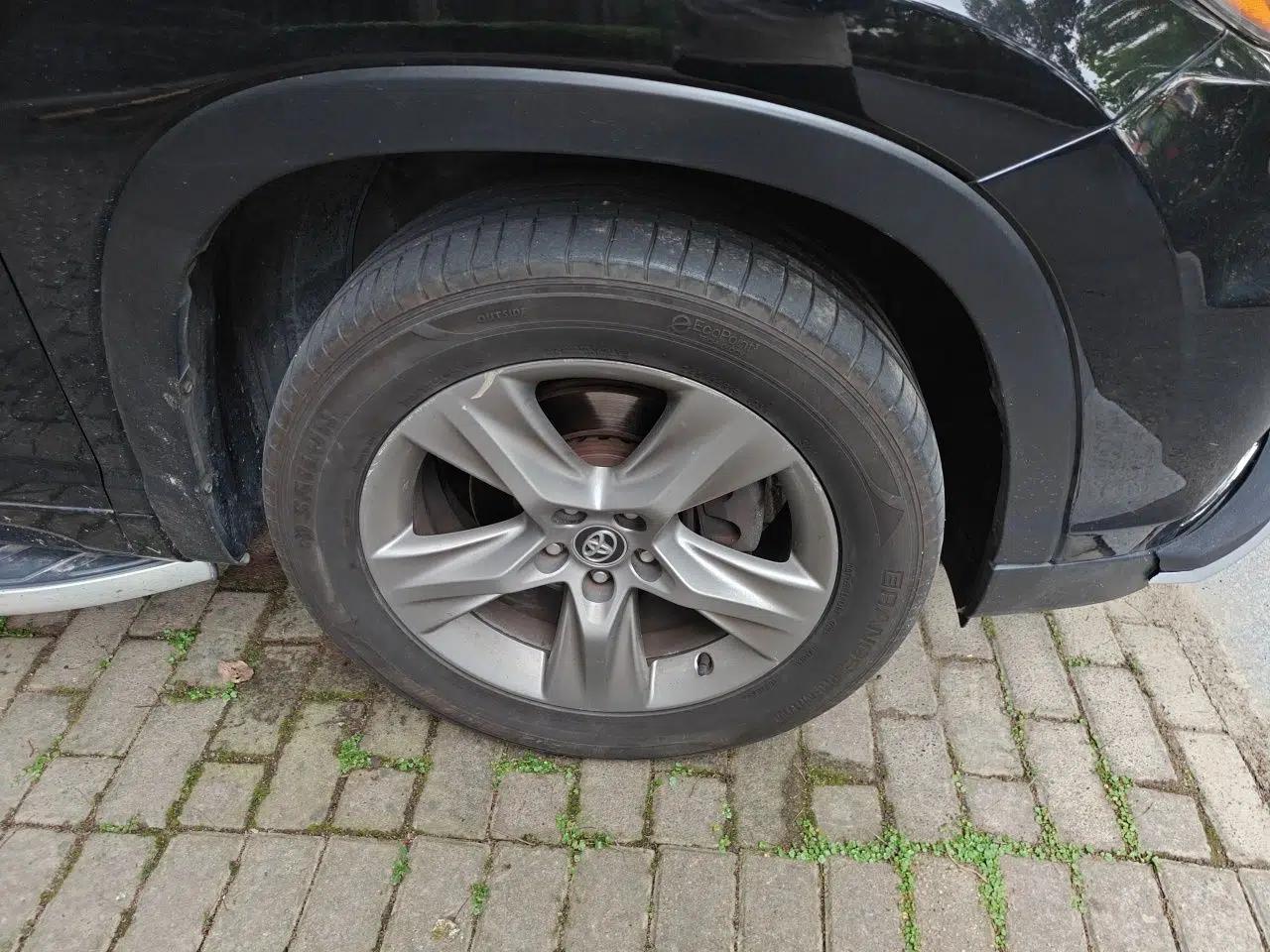 Toyota Highlander 2015 2.0T Four-Wheel Drive Luxury Edition 7-Seater — миниатюра 8