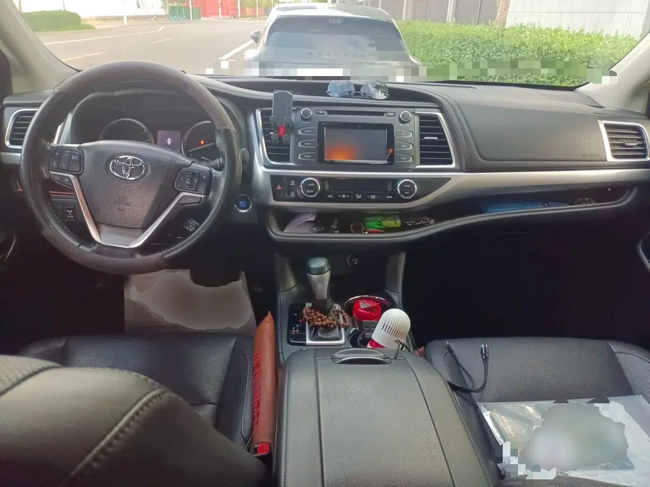 Toyota Highlander 2017 2.0T Four-Wheel Drive Luxury Edition 7 Seats — миниатюра 9