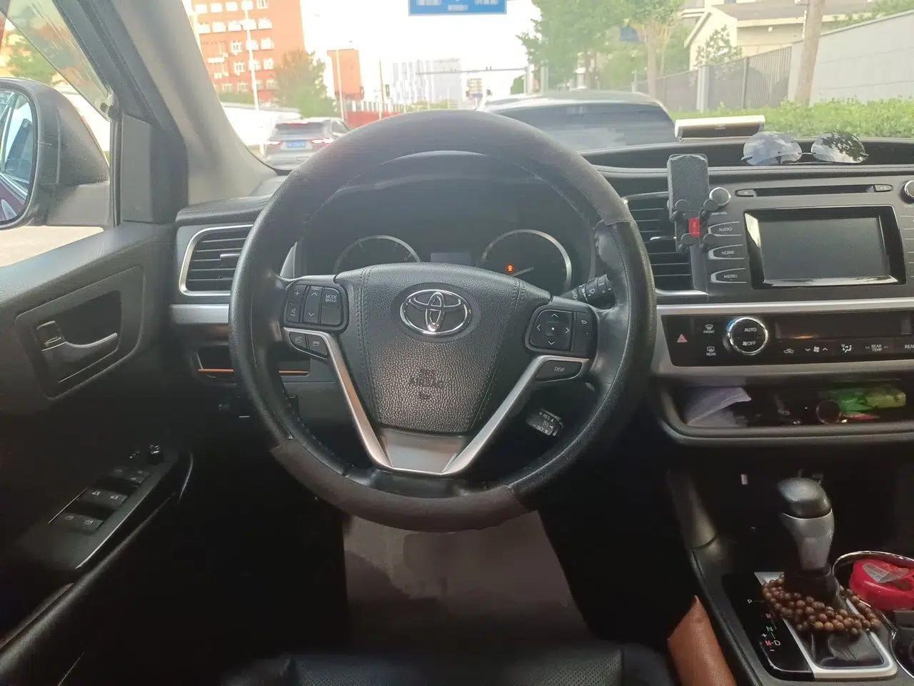 Toyota Highlander 2017 2.0T Four-Wheel Drive Luxury Edition 7 Seats — миниатюра 10