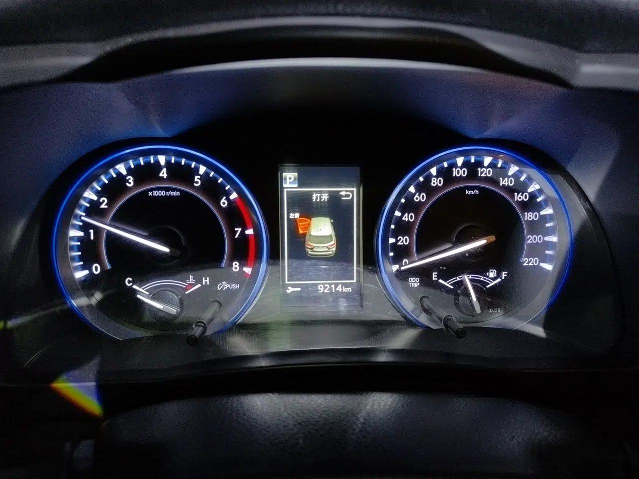 Toyota Highlander 2018 2.0T Four-Wheel Drive Luxury Version 7 Seats China VI Standard — миниатюра 11