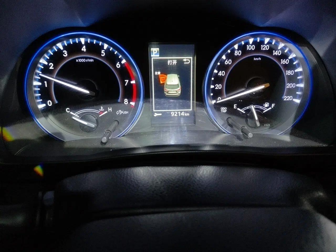 Toyota Highlander 2018 2.0T Four-Wheel Drive Luxury Version 7 Seats China VI Standard — миниатюра 12