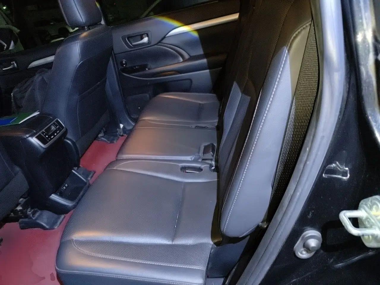 Toyota Highlander 2018 2.0T Four-Wheel Drive Luxury Version 7 Seats China VI Standard — миниатюра 17