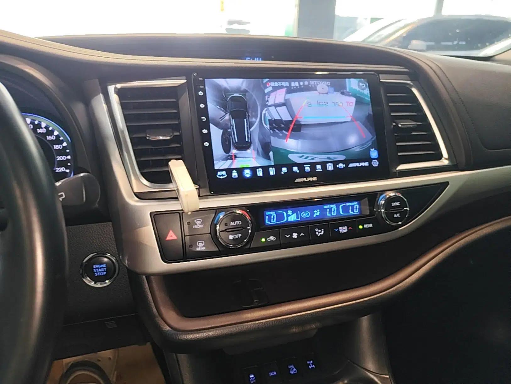 Toyota Highlander 2018 2.0T Four-Wheel Drive Luxury Version 7 Seats China VI Standard — миниатюра 15