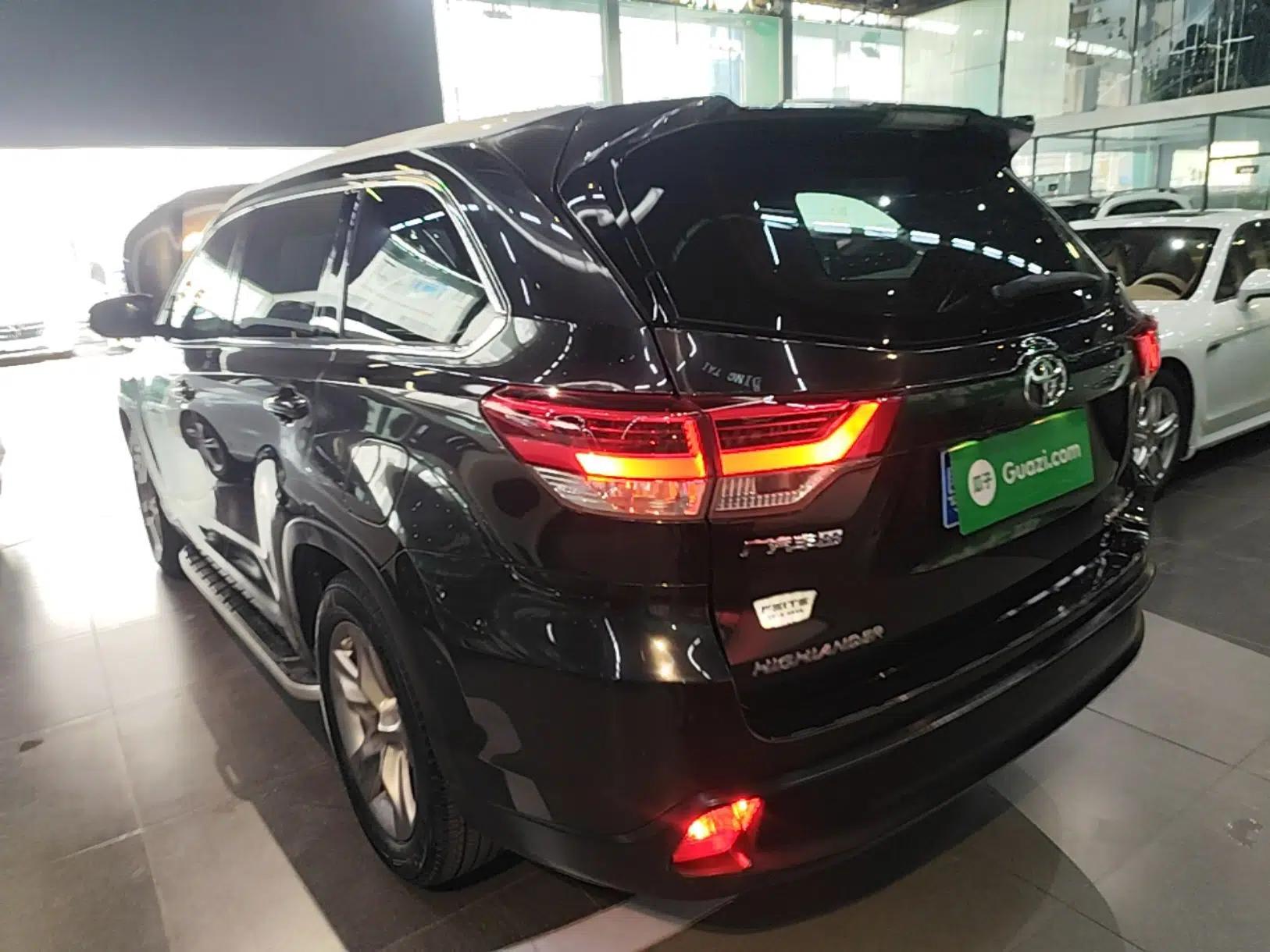 Toyota Highlander 2018 2.0T Four-Wheel Drive Luxury Version 7 Seats China VI Standard — миниатюра 4