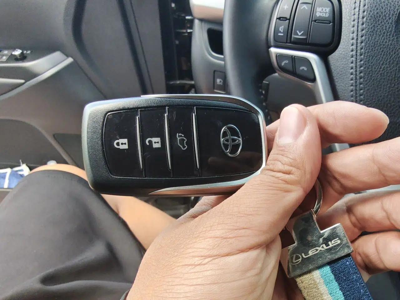 Toyota Highlander 2021 2.0T Four-Wheel Drive Prestige Version 7 Seats — миниатюра 14