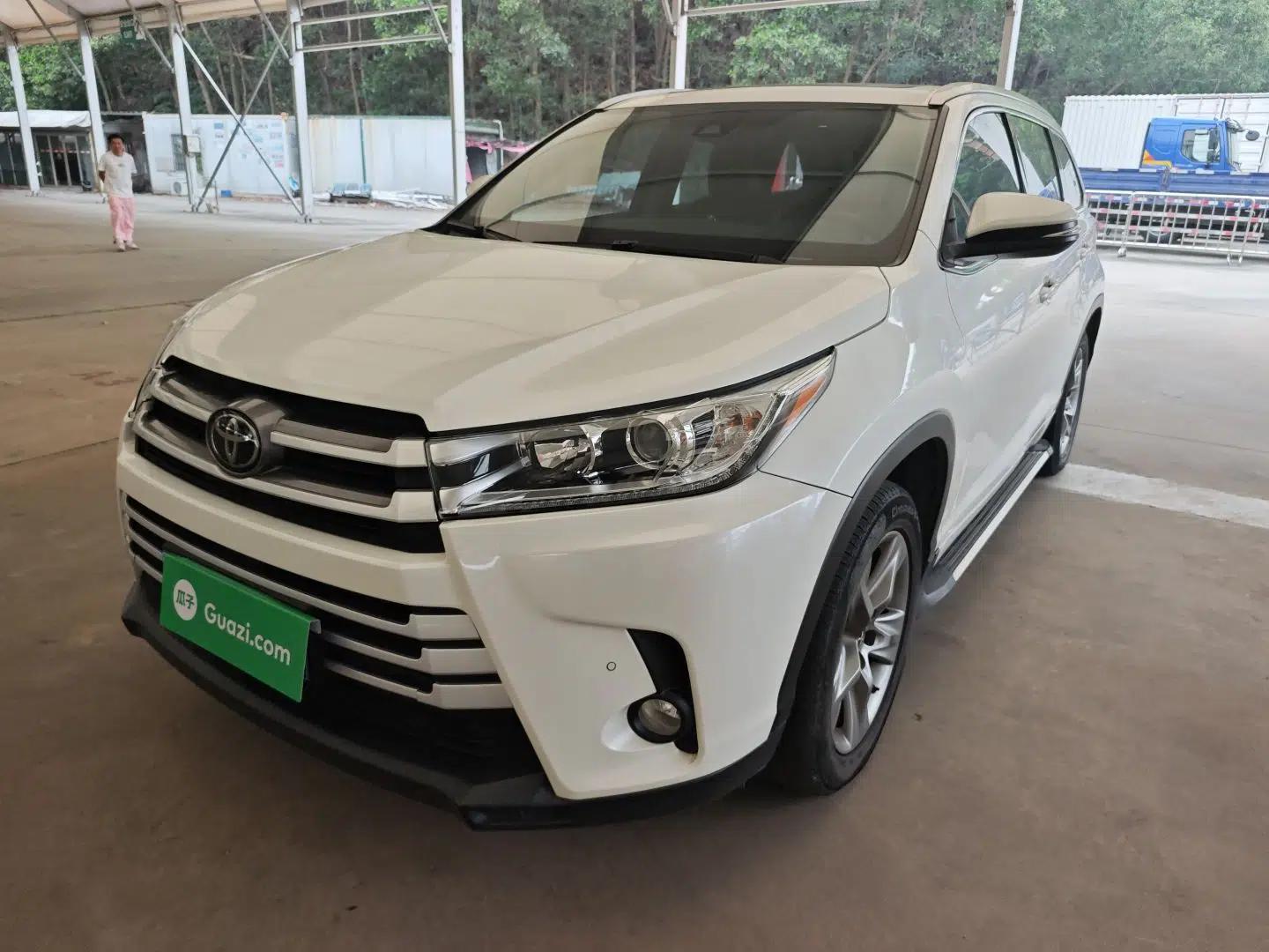 Toyota Highlander 2018 2.0T Two-Wheel-Drive Luxury Edition 7 Seats Emission Standard China V — миниатюра 1