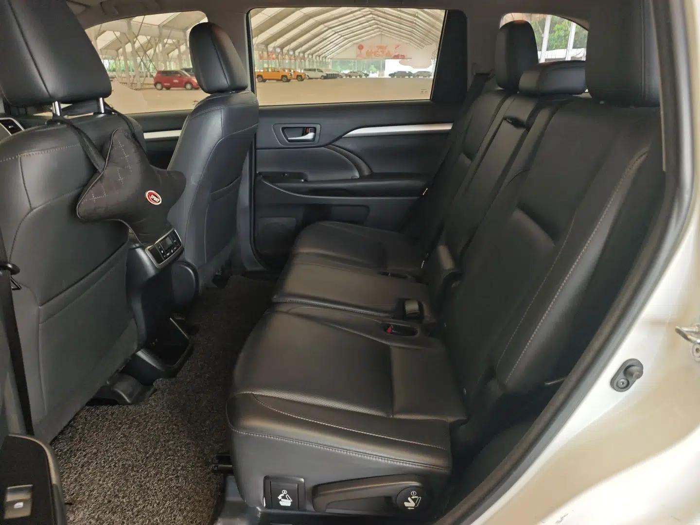 Toyota Highlander 2018 2.0T Two-Wheel-Drive Luxury Edition 7 Seats Emission Standard China V — миниатюра 20
