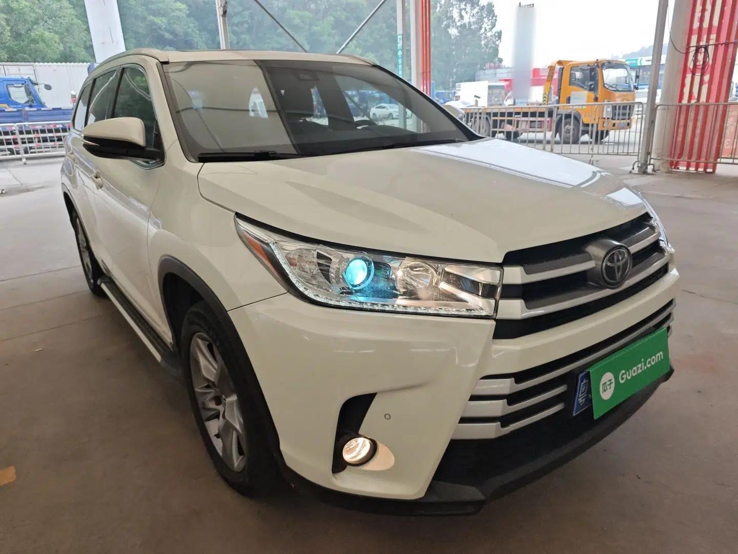 Toyota Highlander 2018 2.0T Two-Wheel-Drive Luxury Edition 7 Seats Emission Standard China V — миниатюра 3