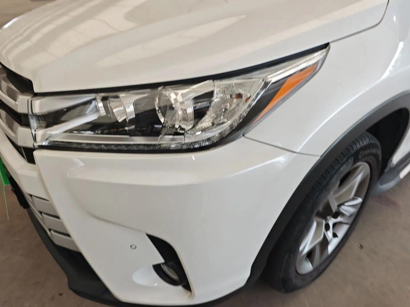 Toyota Highlander 2018 2.0T Two-Wheel-Drive Luxury Edition 7 Seats Emission Standard China V — миниатюра 8