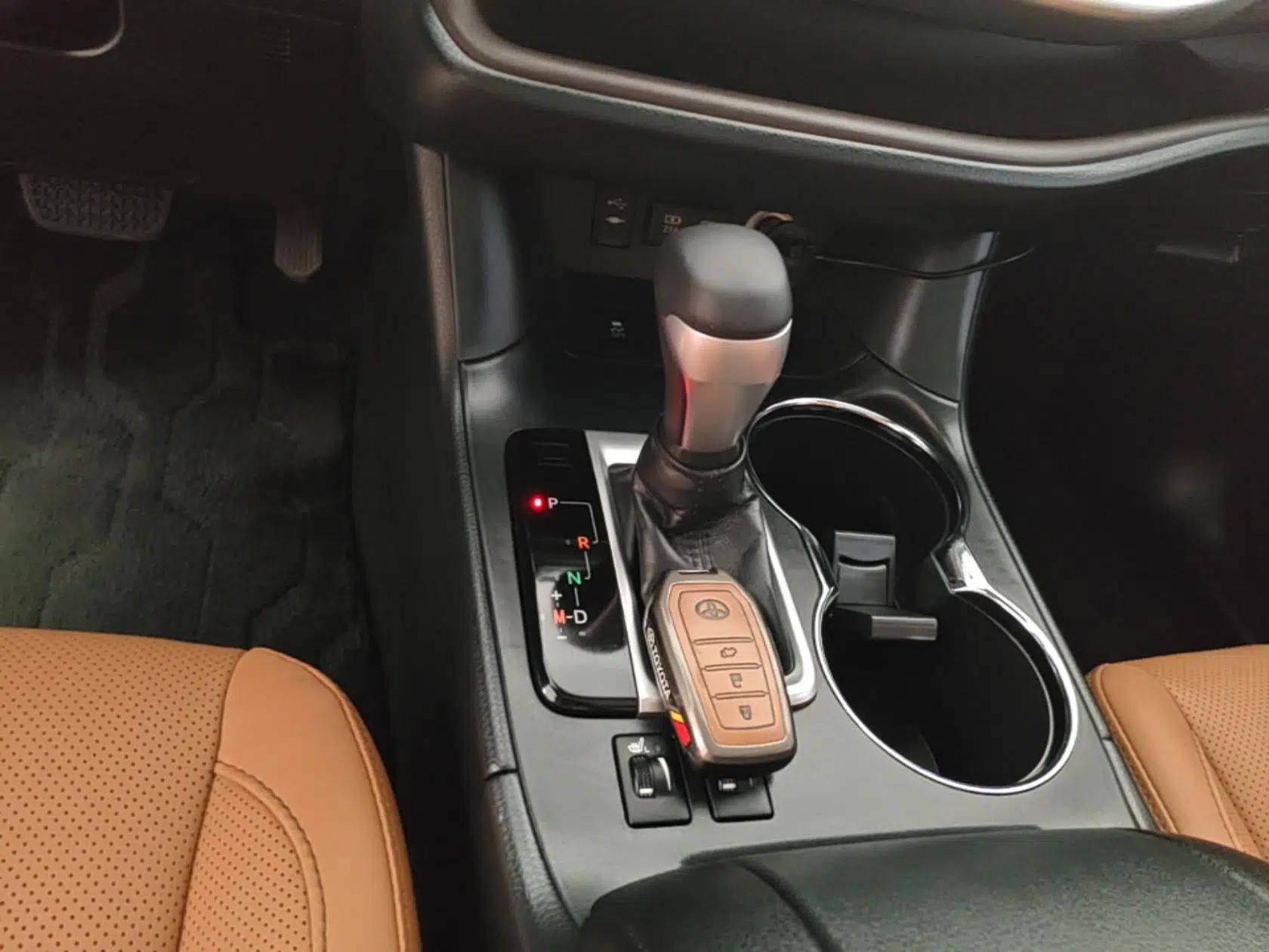 Toyota Highlander 2018 2.0T Four-Wheel Drive Knight Edition 7 Seats China VI Standard — миниатюра 16