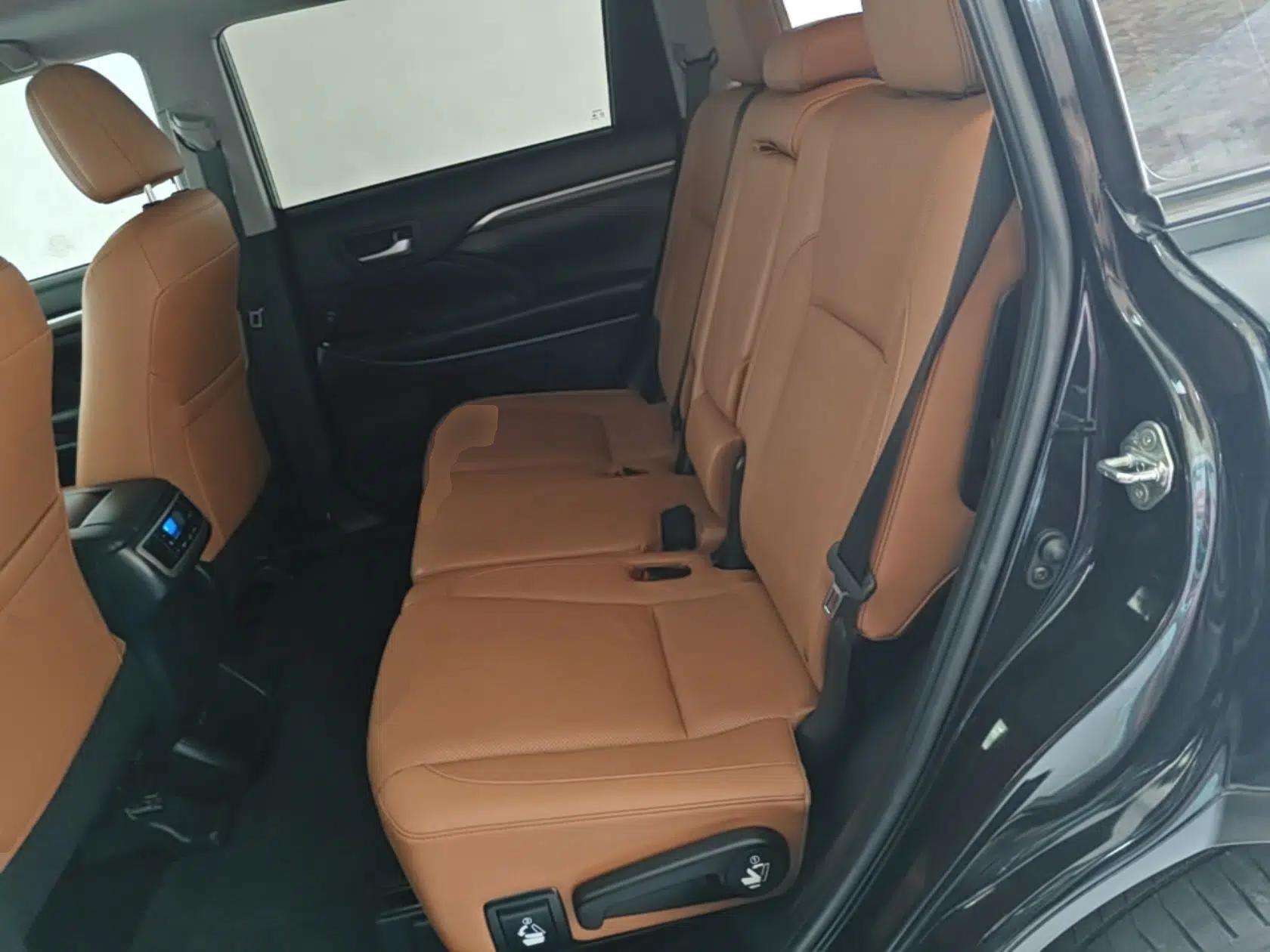 Toyota Highlander 2018 2.0T Four-Wheel Drive Knight Edition 7 Seats China VI Standard — миниатюра 20