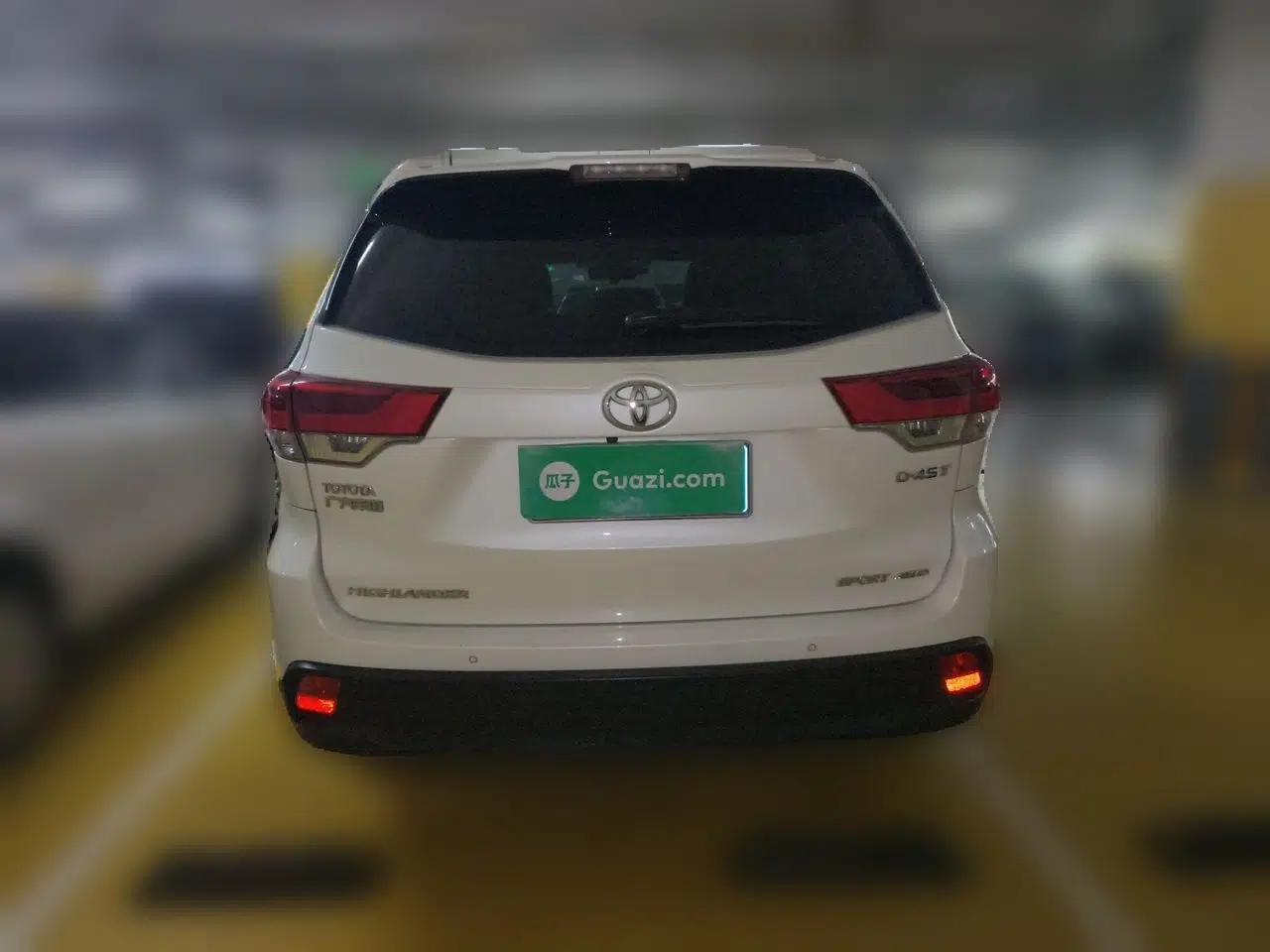 Toyota Highlander 2018 2.0T Four-Wheel Drive Luxury Edition 7 Seats China V Emission Standard — миниатюра 5