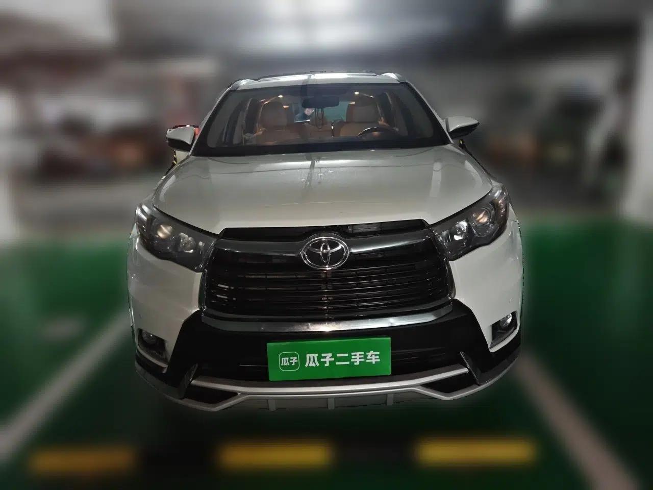 Toyota Highlander 2015 3.5L 4x4 Luxury Edition 7-seater — миниатюра 2