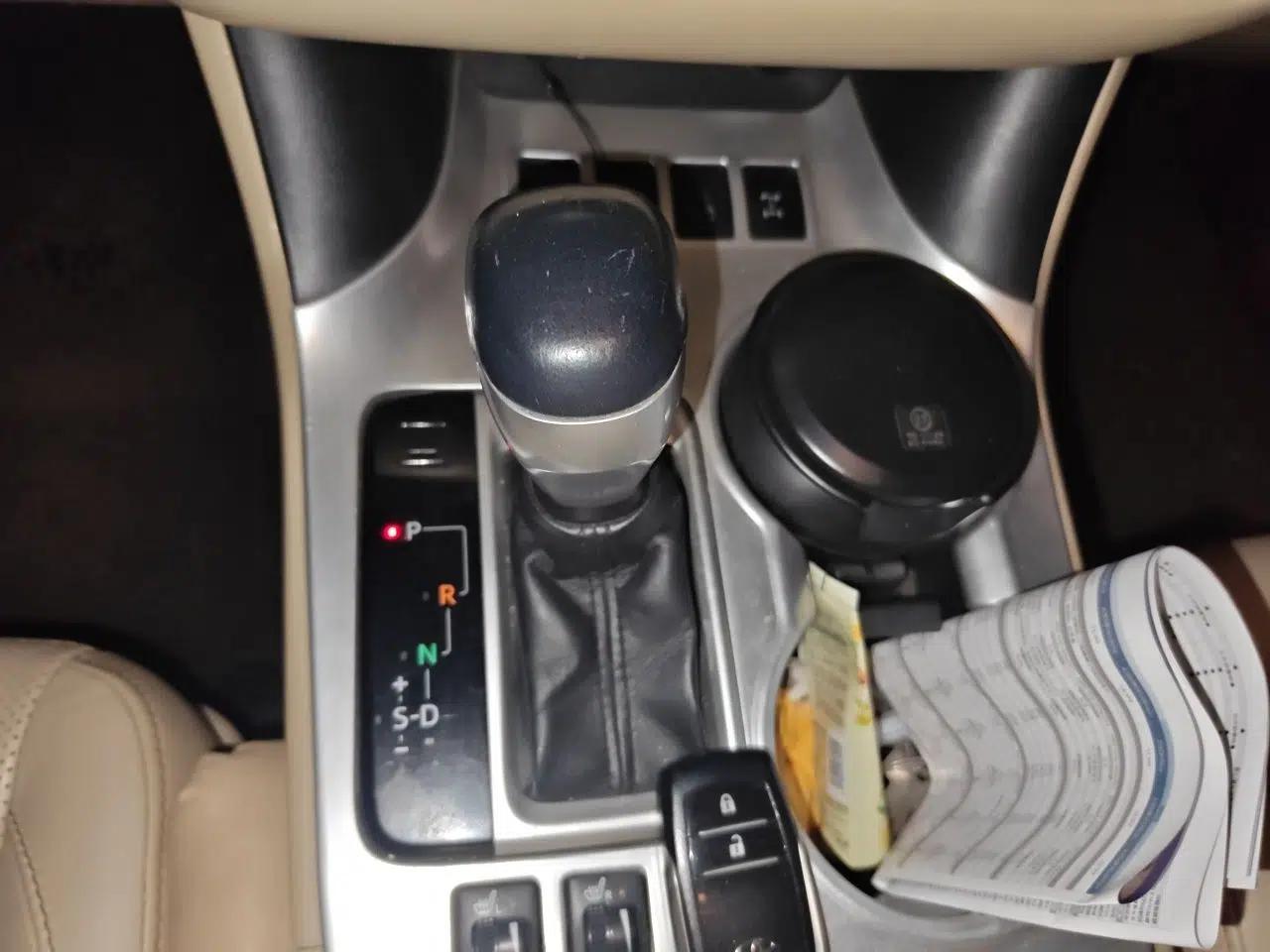 Toyota Highlander 2015 3.5L 4x4 Luxury Edition 7-seater — миниатюра 14
