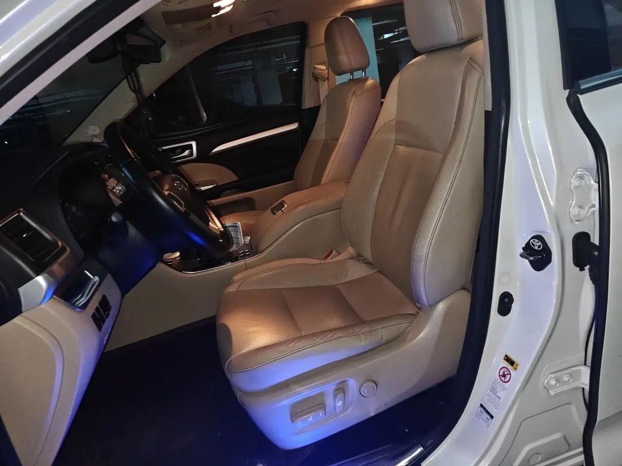 Toyota Highlander 2015 3.5L 4x4 Luxury Edition 7-seater — миниатюра 15