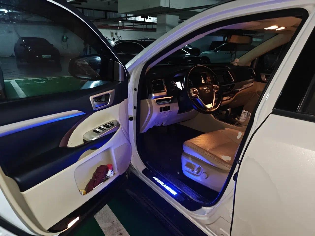 Toyota Highlander 2015 3.5L 4x4 Luxury Edition 7-seater — миниатюра 16