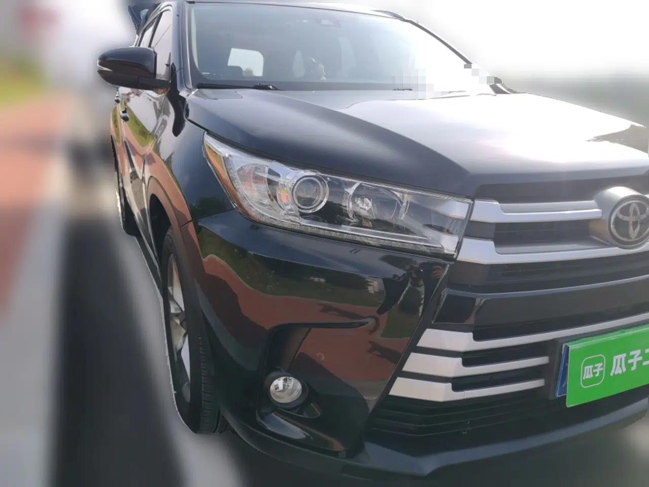 Toyota Highlander 2021 2.0T Four-Wheel Drive Luxury Edition 7 Seats — миниатюра 3