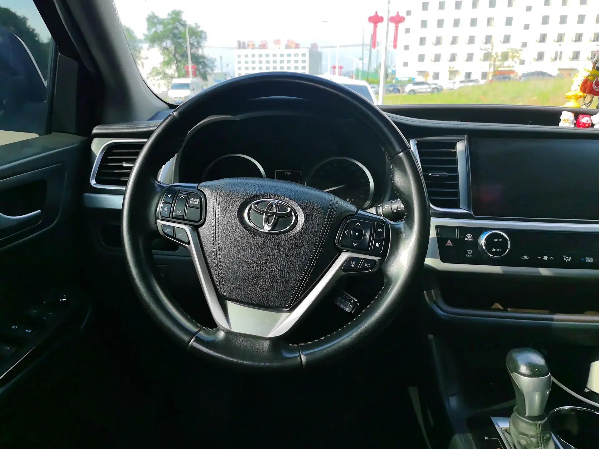 Toyota Highlander 2021 2.0T Four-Wheel Drive Luxury Edition 7 Seats — миниатюра 10