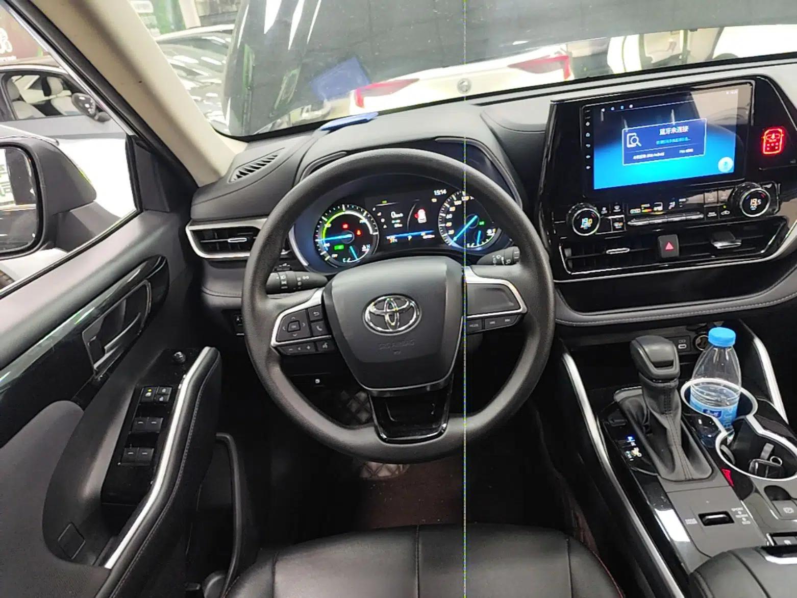 Toyota Highlander 2023 2.5L Smart Electric Hybrid Dual-Engine 4x4 Elite Edition 7 Seats — миниатюра 13