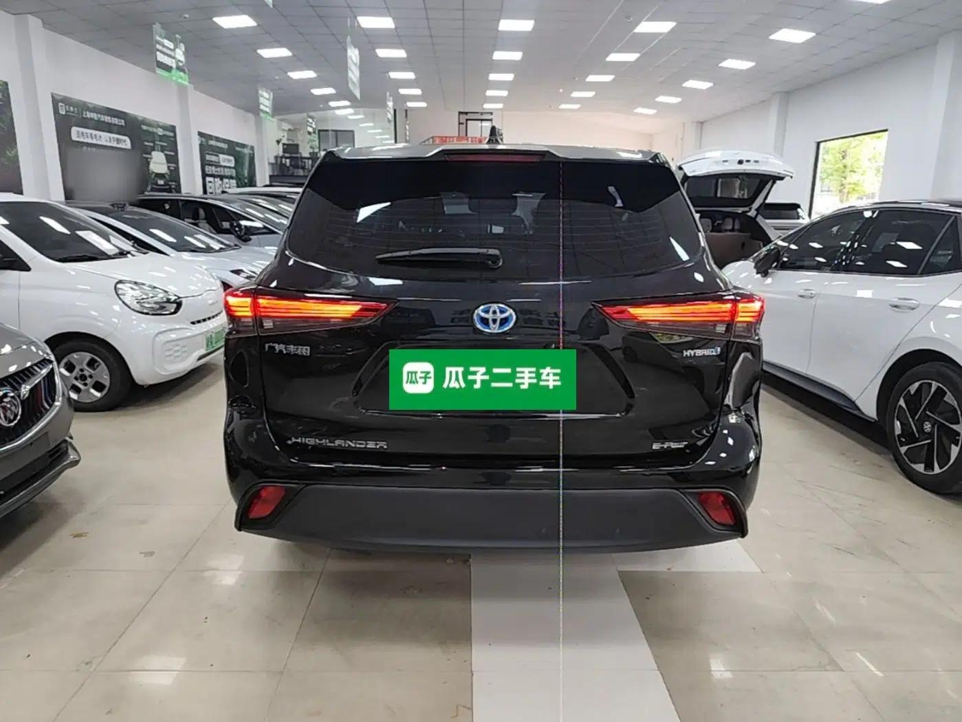 Toyota Highlander 2023 2.5L Smart Electric Hybrid Dual-Engine 4x4 Elite Edition 7 Seats — миниатюра 5