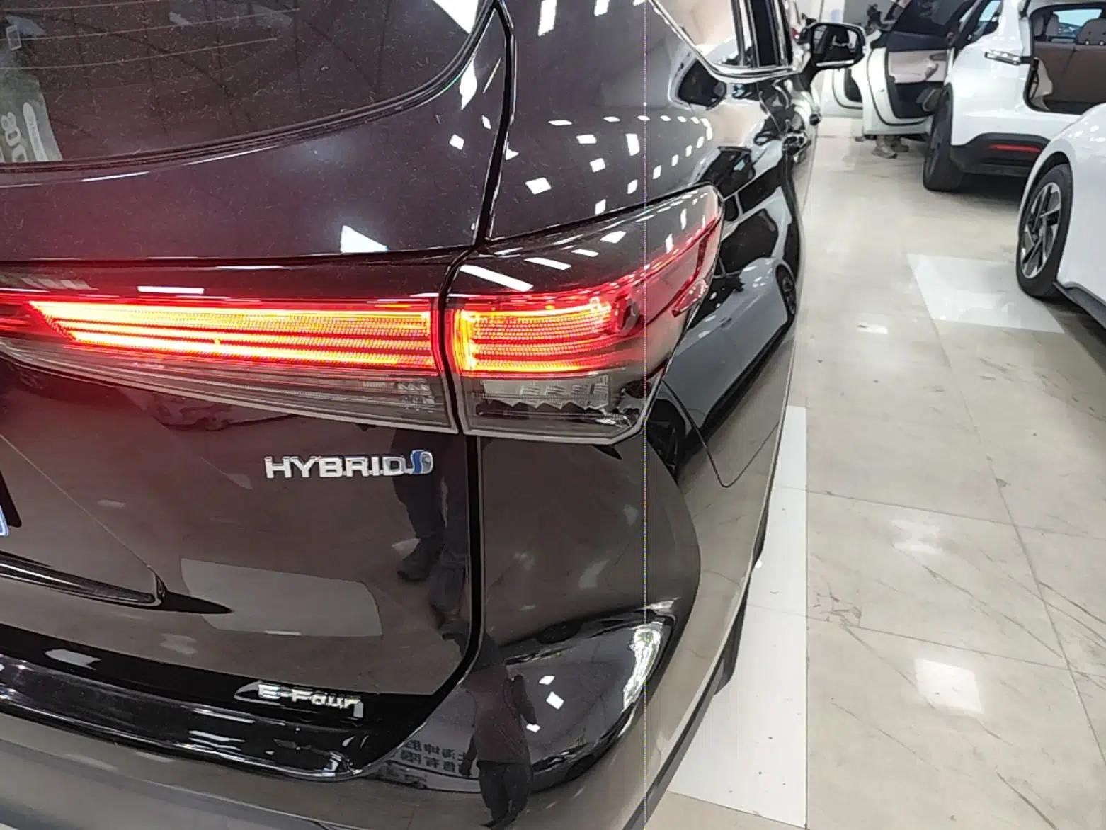 Toyota Highlander 2023 2.5L Smart Electric Hybrid Dual-Engine 4x4 Elite Edition 7 Seats — миниатюра 9