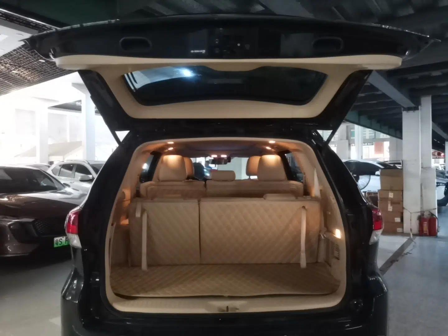 Toyota Highlander 2018 2.0T Four-Wheel Drive Luxury Version 7 Seats China VI Standard — миниатюра 27