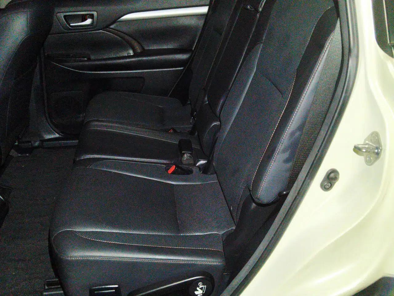 Toyota Highlander 2018 2.0T Four-Wheel Drive Prestige Version 7 Seats China V Emission Standard — миниатюра 17
