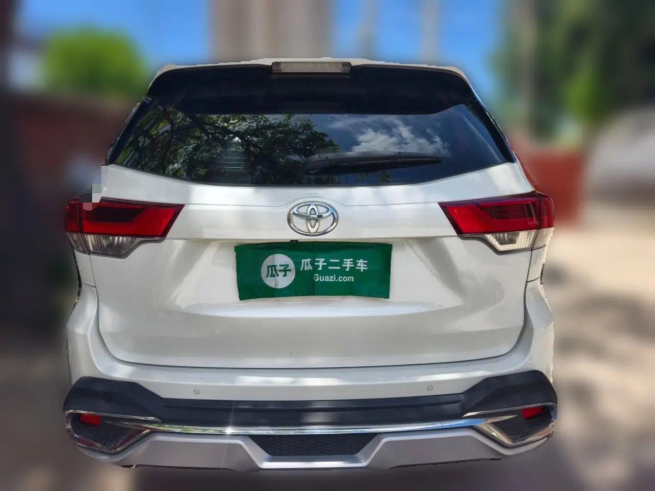 Toyota Highlander 2018 2.0T Four-Wheel Drive Luxury Edition 7 Seats China V Emission Standard — миниатюра 5