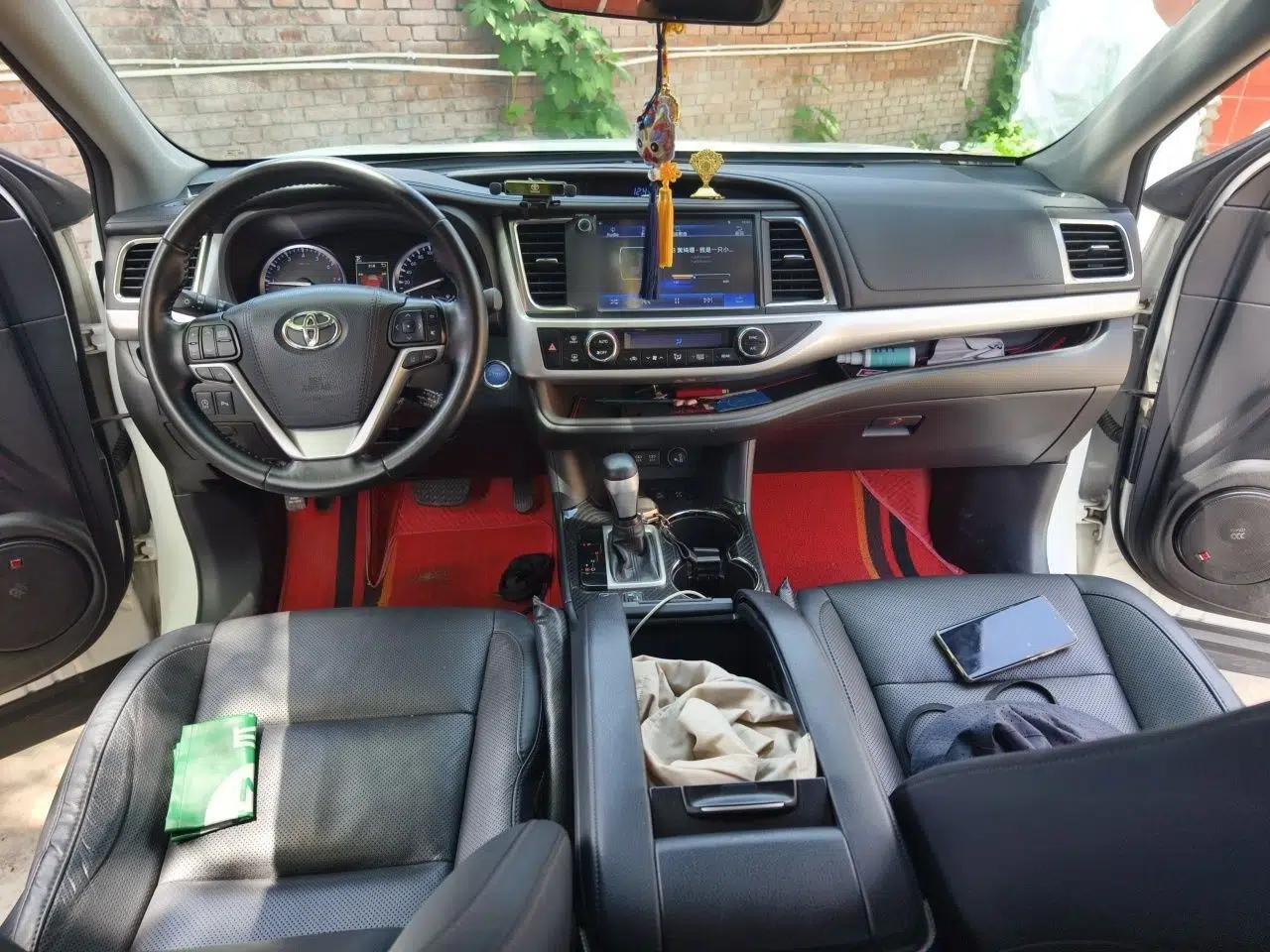 Toyota Highlander 2018 2.0T Four-Wheel Drive Luxury Edition 7 Seats China V Emission Standard — миниатюра 9