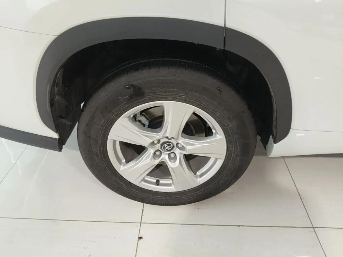 Toyota Highlander 2026 Model 2.5L Intelligent Electric Hybrid Dual-Engine Two-Wheel-Drive Elite Edition 5-seater — миниатюра 11