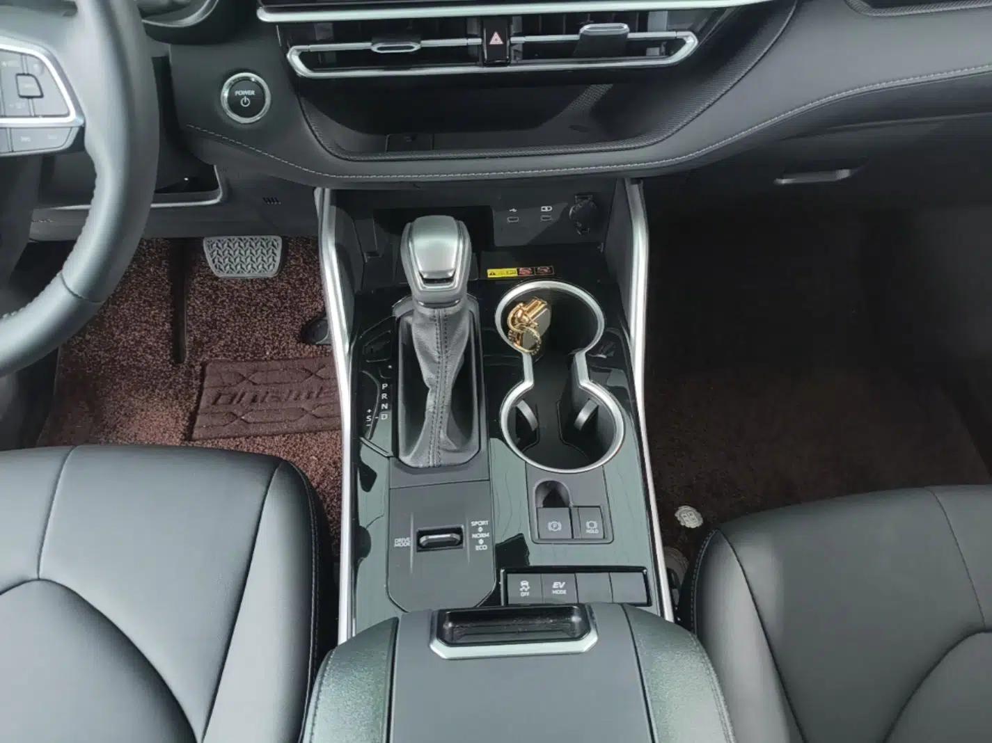 Toyota Highlander 2026 Model 2.5L Intelligent Electric Hybrid Dual-Engine Two-Wheel-Drive Elite Edition 5-seater — миниатюра 16
